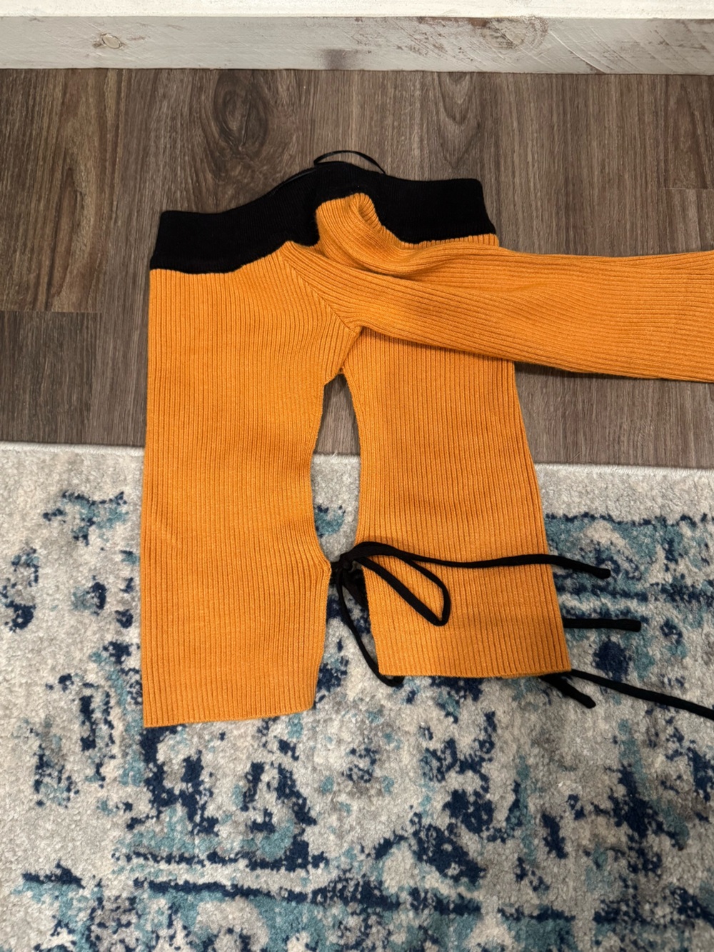 Women’s  Ribbed Orange Drawstring pants set - Picture 3 of 8